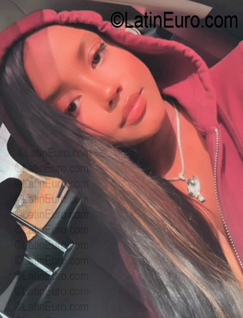 Date this cute Dominican Republic girl Arlene from Santo Domingo DO56830