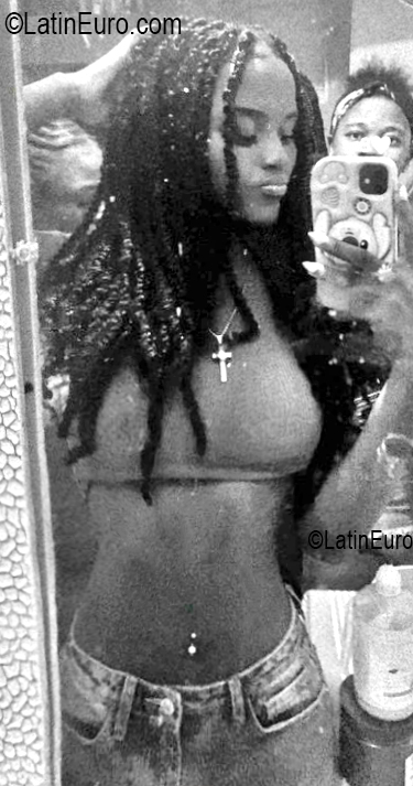 Date this georgeous Dominican Republic girl Jennys from Santo Domingo DO56954