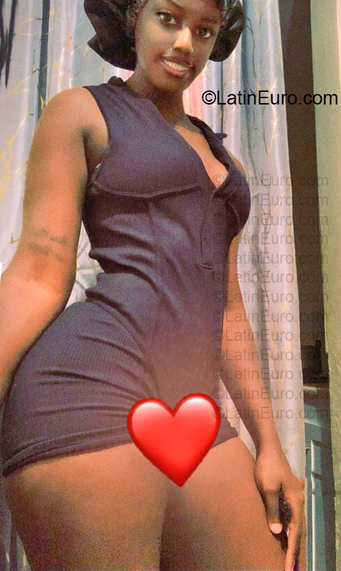 Date this foxy Dominican Republic girl Marianny from Santo Domingo DO57011