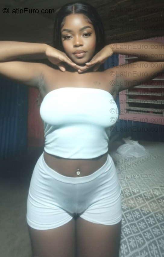 Date this sensual Dominican Republic girl Yubi from Peravia Bani Rd DO57014