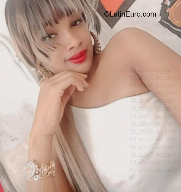 Date this athletic Dominican Republic girl Chantal from Monte Plata DO57027