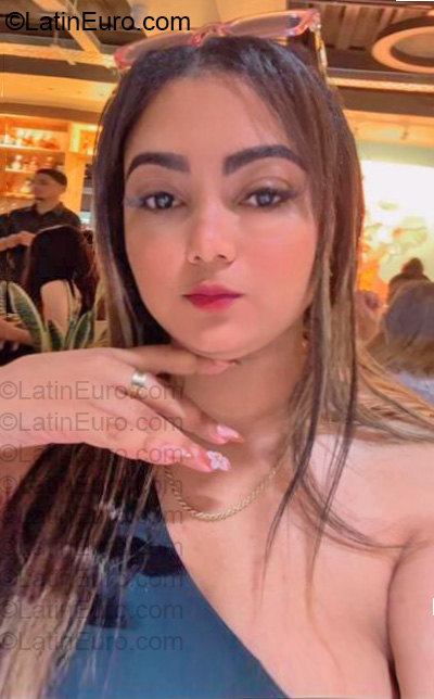 Date this athletic Dominican Republic girl Rossy from Santo Domingo DO57098