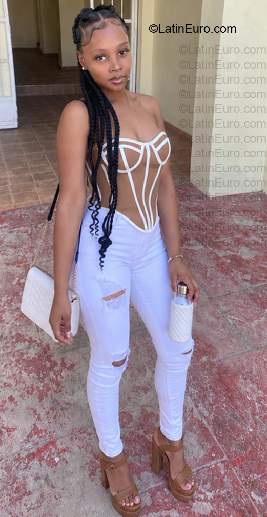 Date this voluptuous Dominican Republic girl Katty from Santo Domingo Norte DO57170