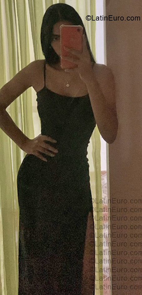 Date this gorgeous Dominican Republic girl Nayelin from Duarte DO57218