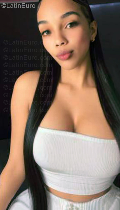 Date this good-looking Dominican Republic girl Any from Santo Domingo DO57331