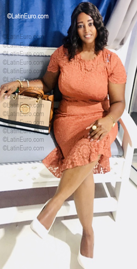 Date this voluptuous Dominican Republic girl Jaquelin from Mao Valverde DO57351